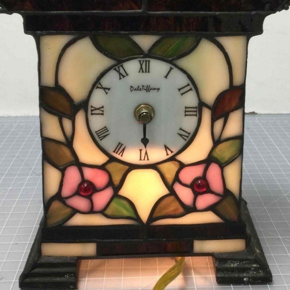 authentic Dale Tiffany Table Lamp Clock - Picture 6 of 6